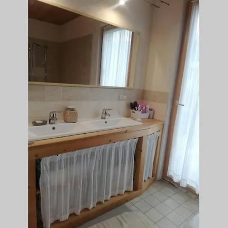 Ampio Appartamento 6 Posti Letto A 3 Km Da Aosta Apartmán Aosta