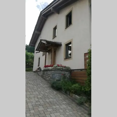 Апартаменты Ampio Appartamento 6 Posti Letto A 3 Km Da Aosta Аоста